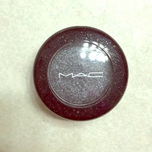 Mac prim and proper pigment